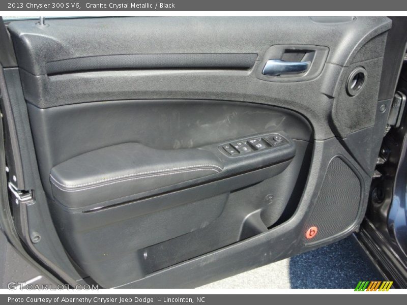 Door Panel of 2013 300 S V6