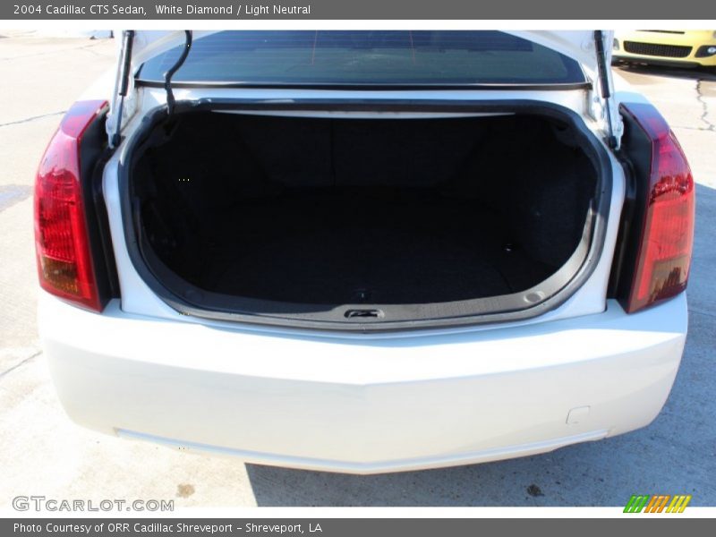 White Diamond / Light Neutral 2004 Cadillac CTS Sedan