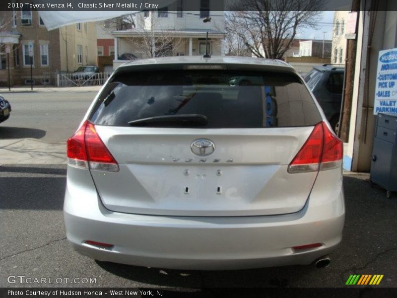 Classic Silver Metallic / Gray 2010 Toyota Venza I4