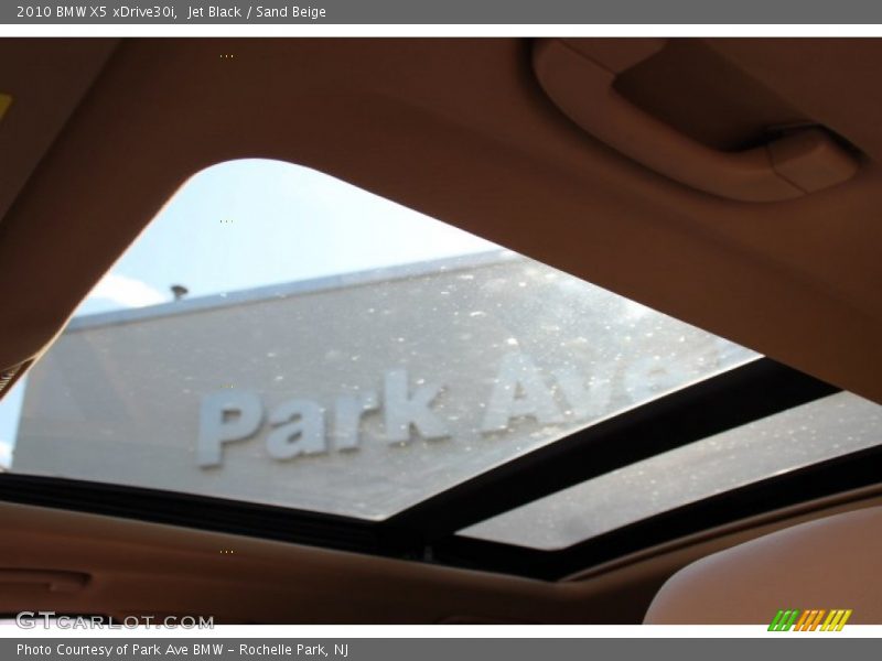 Jet Black / Sand Beige 2010 BMW X5 xDrive30i