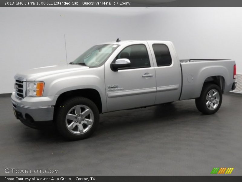 Front 3/4 View of 2013 Sierra 1500 SLE Extended Cab