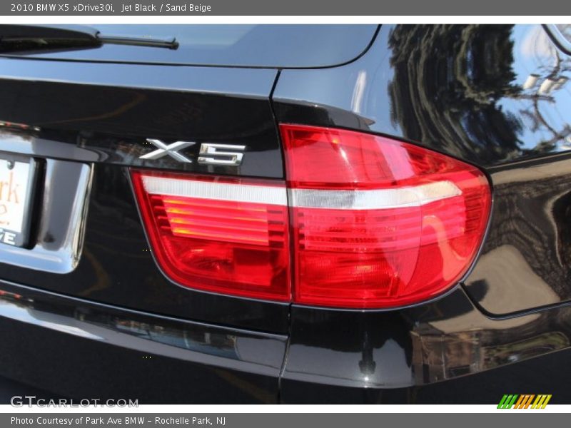 Jet Black / Sand Beige 2010 BMW X5 xDrive30i