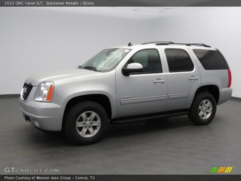Front 3/4 View of 2013 Yukon SLT