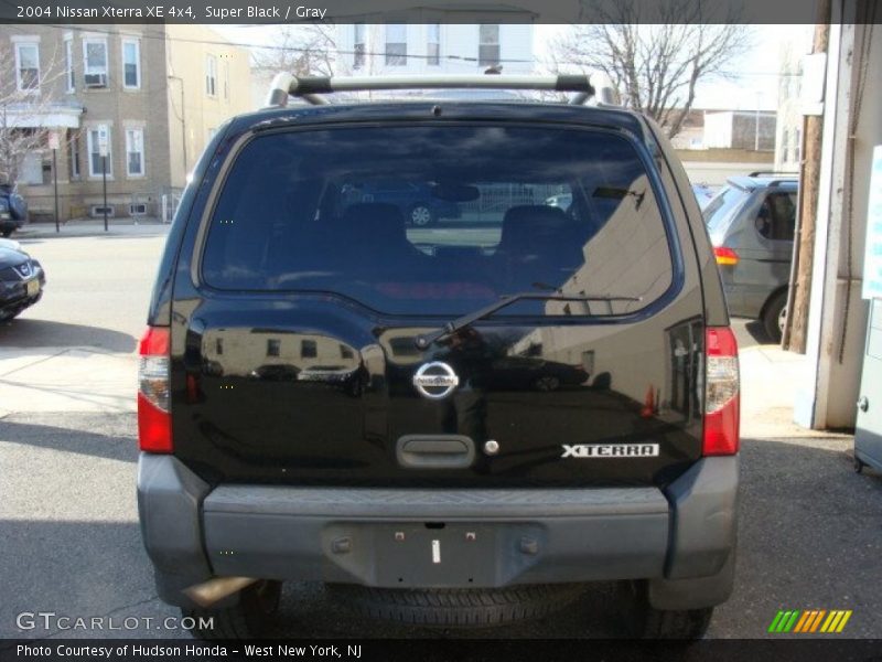 Super Black / Gray 2004 Nissan Xterra XE 4x4
