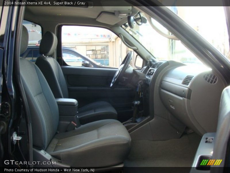 Super Black / Gray 2004 Nissan Xterra XE 4x4