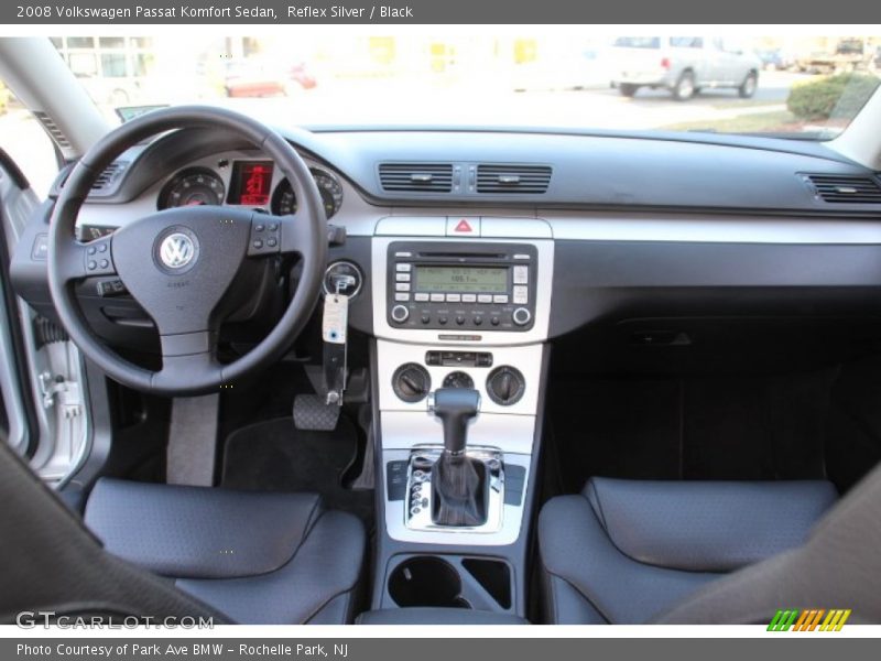Reflex Silver / Black 2008 Volkswagen Passat Komfort Sedan