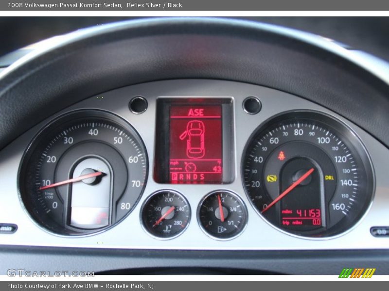 Reflex Silver / Black 2008 Volkswagen Passat Komfort Sedan