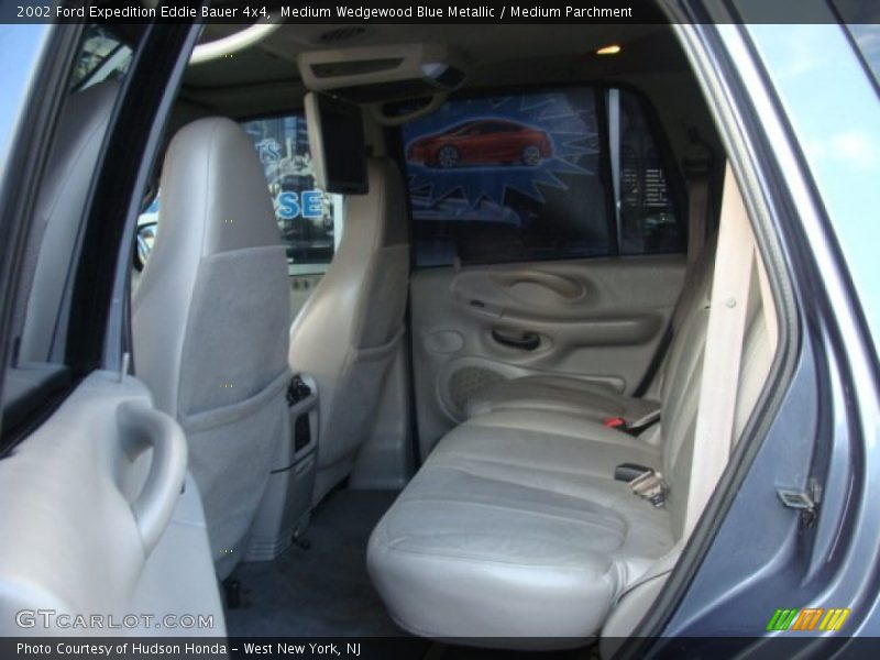 Medium Wedgewood Blue Metallic / Medium Parchment 2002 Ford Expedition Eddie Bauer 4x4