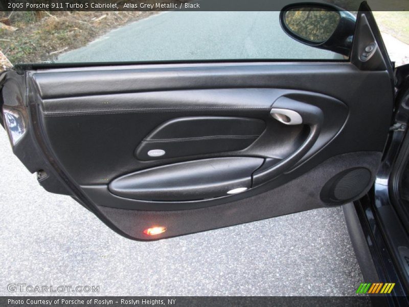 Door Panel of 2005 911 Turbo S Cabriolet