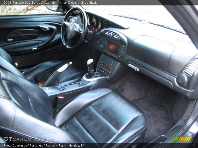 Dashboard of 2005 911 Turbo S Cabriolet