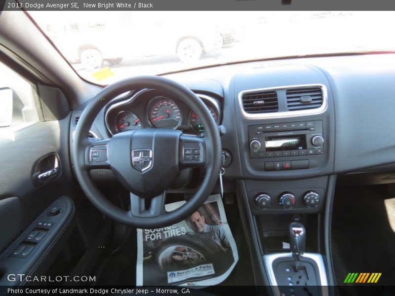 New Bright White / Black 2013 Dodge Avenger SE
