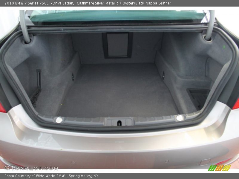  2010 7 Series 750Li xDrive Sedan Trunk