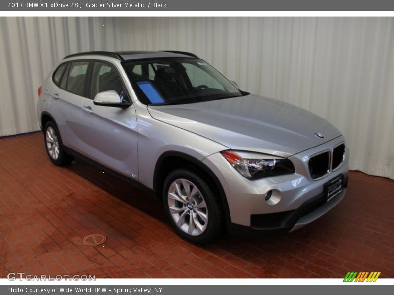 Front 3/4 View of 2013 X1 xDrive 28i