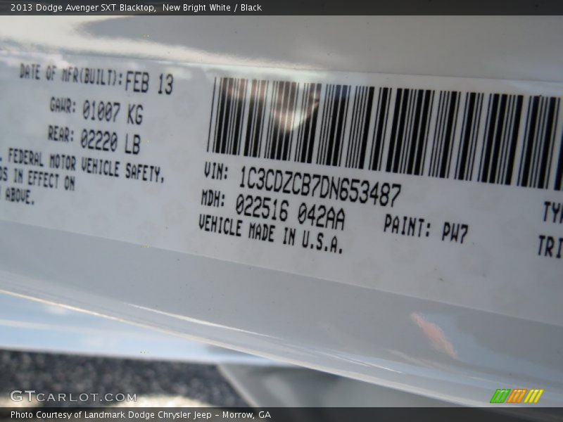 New Bright White / Black 2013 Dodge Avenger SXT Blacktop