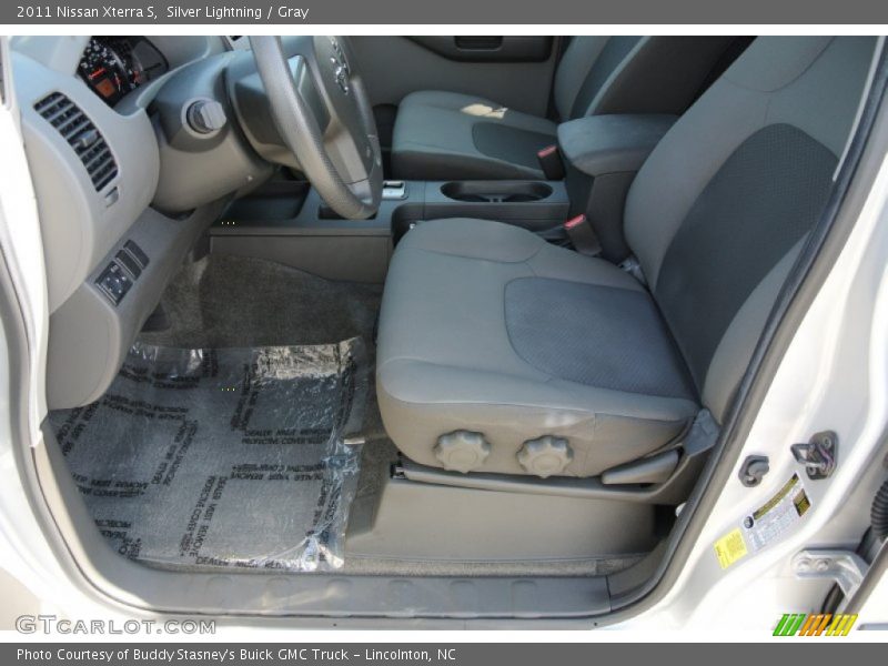 Silver Lightning / Gray 2011 Nissan Xterra S