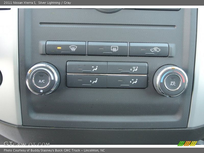 Silver Lightning / Gray 2011 Nissan Xterra S