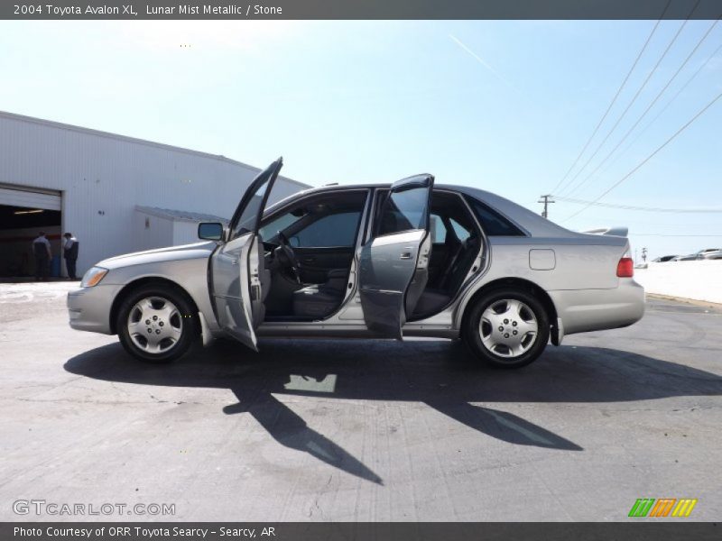 Lunar Mist Metallic / Stone 2004 Toyota Avalon XL