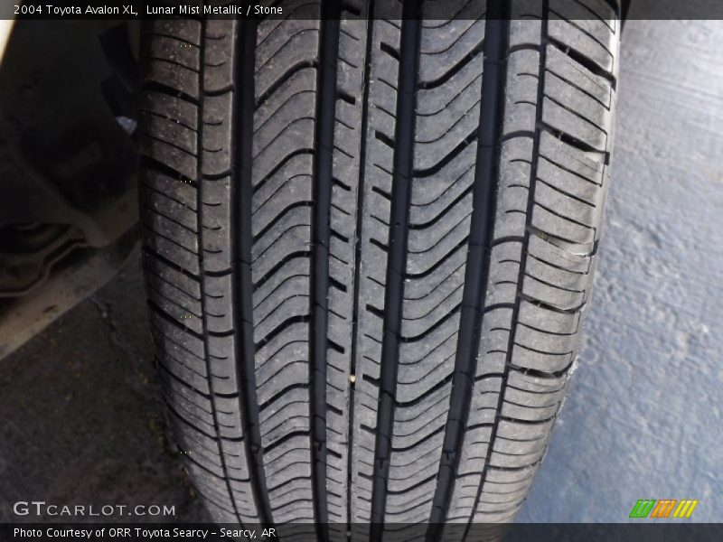 Lunar Mist Metallic / Stone 2004 Toyota Avalon XL
