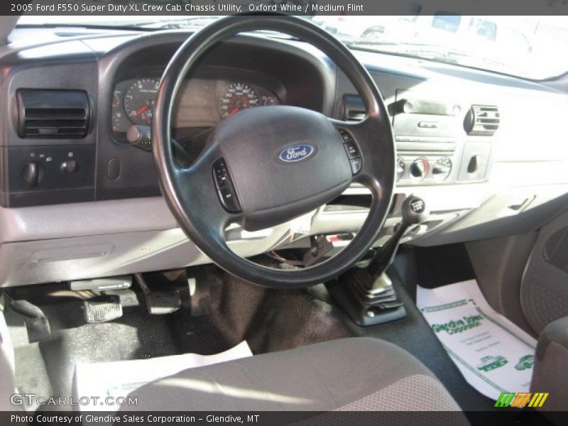 Oxford White / Medium Flint 2005 Ford F550 Super Duty XL Crew Cab Chassis Utility