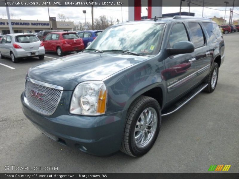 Front 3/4 View of 2007 Yukon XL Denali AWD