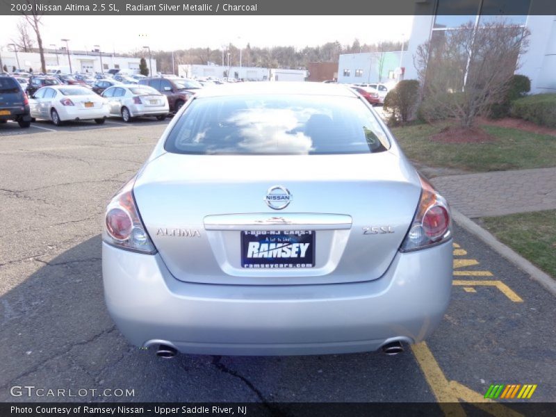 Radiant Silver Metallic / Charcoal 2009 Nissan Altima 2.5 SL