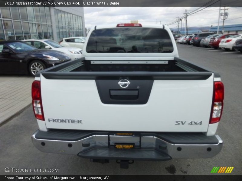 Glacier White / Beige 2013 Nissan Frontier SV V6 Crew Cab 4x4