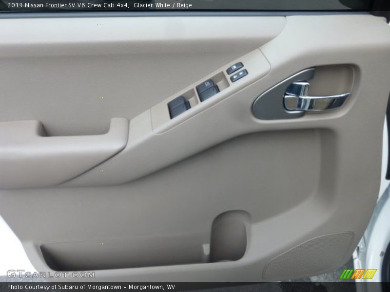 Door Panel of 2013 Frontier SV V6 Crew Cab 4x4