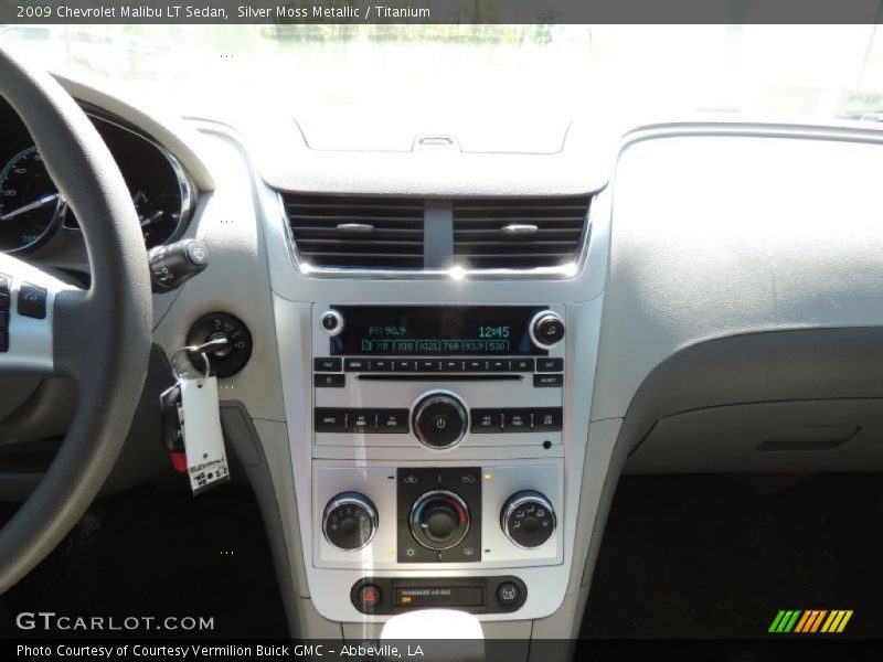 Silver Moss Metallic / Titanium 2009 Chevrolet Malibu LT Sedan
