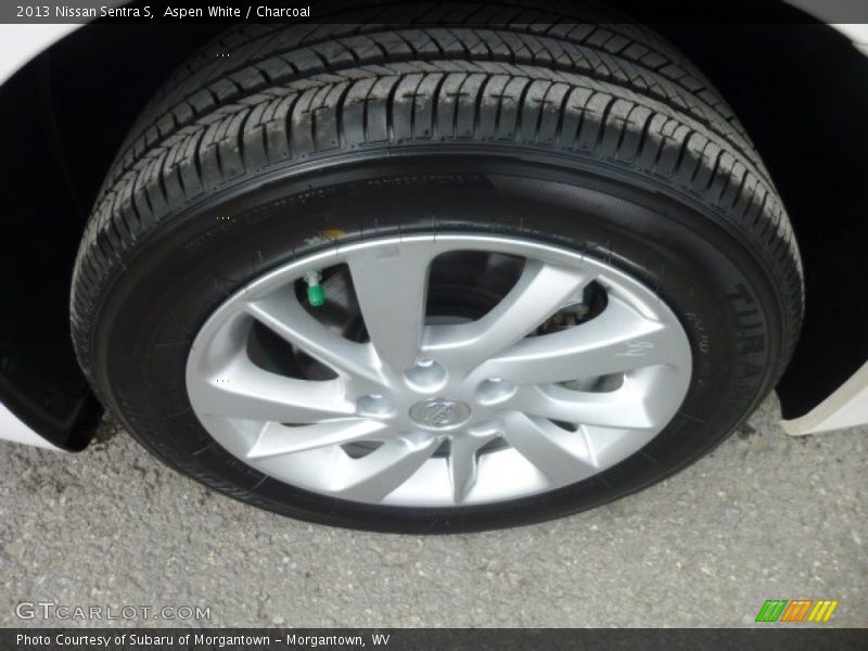 Aspen White / Charcoal 2013 Nissan Sentra S