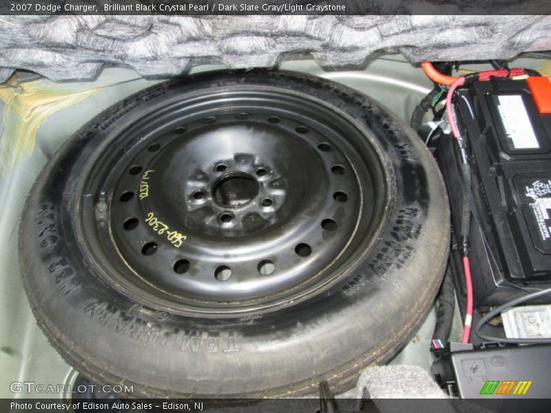 Brilliant Black Crystal Pearl / Dark Slate Gray/Light Graystone 2007 Dodge Charger