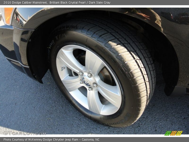 Brilliant Black Crystal Pearl / Dark Slate Gray 2010 Dodge Caliber Mainstreet