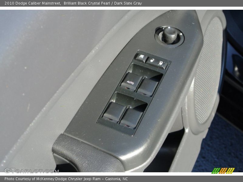 Brilliant Black Crystal Pearl / Dark Slate Gray 2010 Dodge Caliber Mainstreet