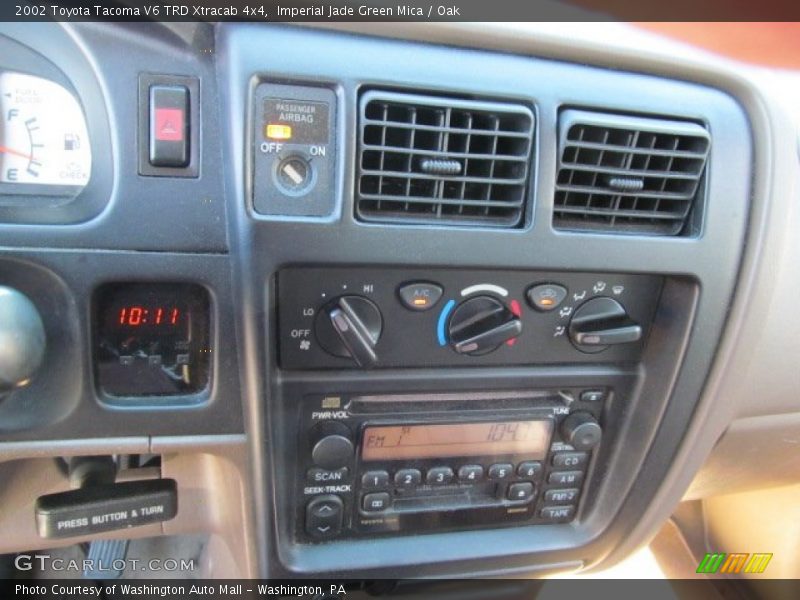 Imperial Jade Green Mica / Oak 2002 Toyota Tacoma V6 TRD Xtracab 4x4