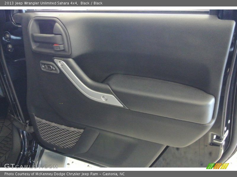 Black / Black 2013 Jeep Wrangler Unlimited Sahara 4x4