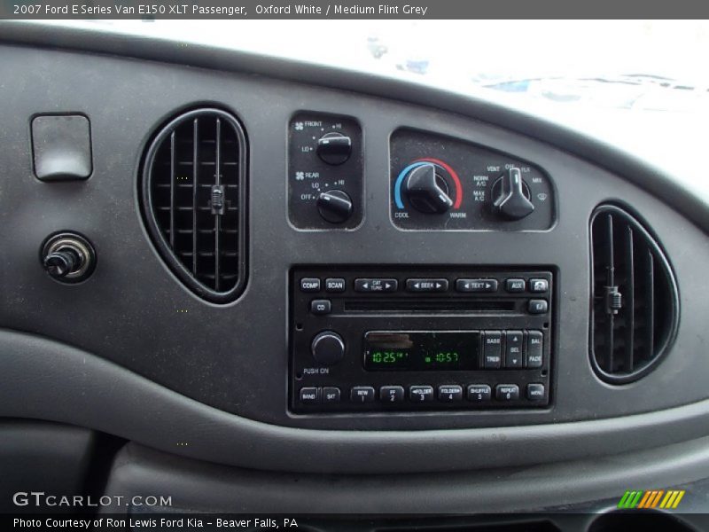 Controls of 2007 E Series Van E150 XLT Passenger