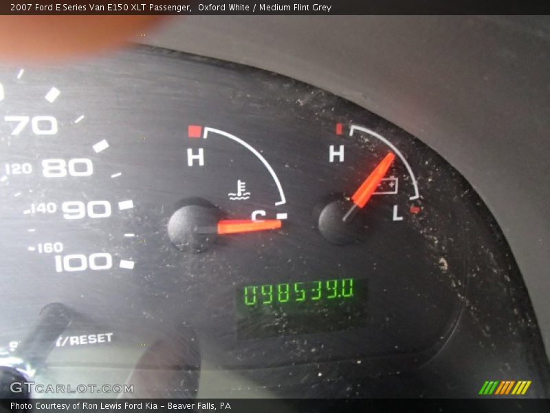 Oxford White / Medium Flint Grey 2007 Ford E Series Van E150 XLT Passenger