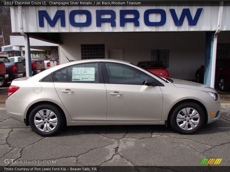 Champagne Silver Metallic / Jet Black/Medium Titanium 2013 Chevrolet Cruze LS