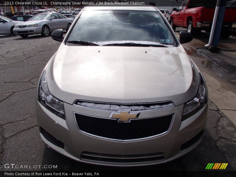 Champagne Silver Metallic / Jet Black/Medium Titanium 2013 Chevrolet Cruze LS