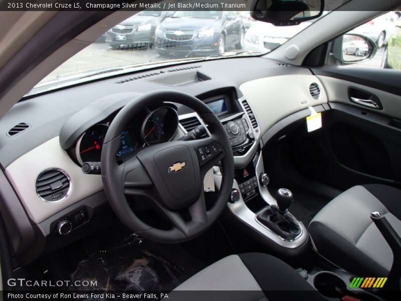 Champagne Silver Metallic / Jet Black/Medium Titanium 2013 Chevrolet Cruze LS