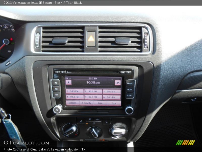 Black / Titan Black 2011 Volkswagen Jetta SE Sedan