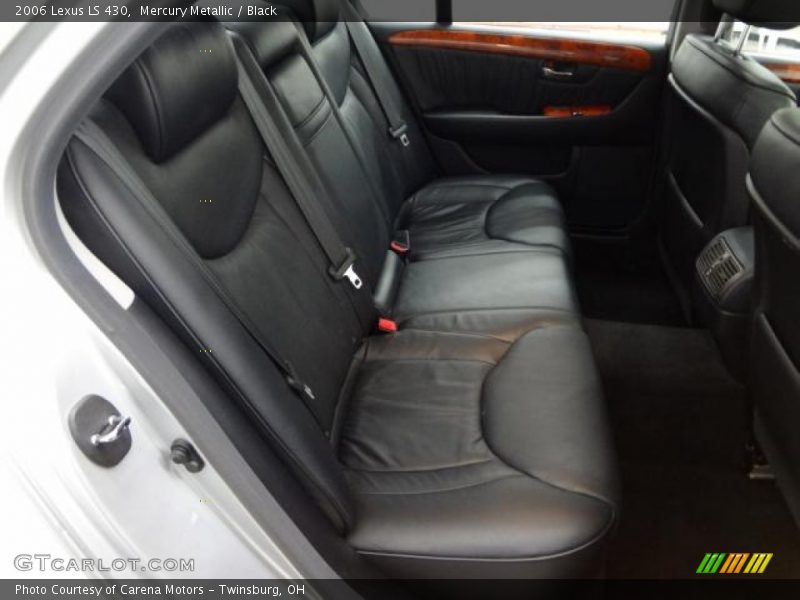 Rear Seat of 2006 LS 430