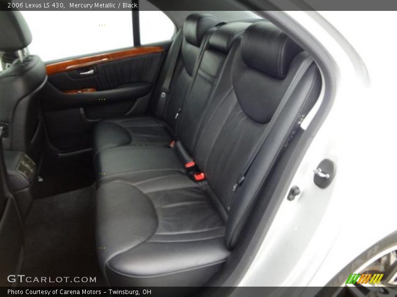 Rear Seat of 2006 LS 430