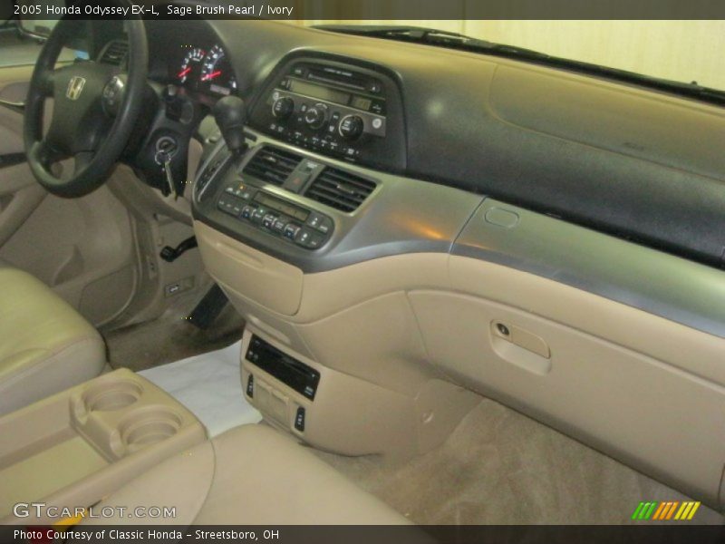 Sage Brush Pearl / Ivory 2005 Honda Odyssey EX-L