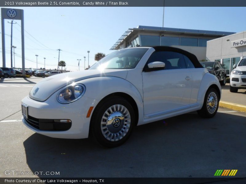 Candy White / Titan Black 2013 Volkswagen Beetle 2.5L Convertible