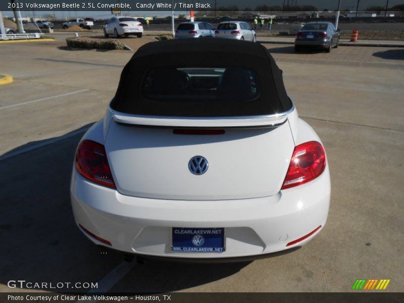 Candy White / Titan Black 2013 Volkswagen Beetle 2.5L Convertible