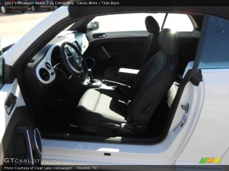 Candy White / Titan Black 2013 Volkswagen Beetle 2.5L Convertible