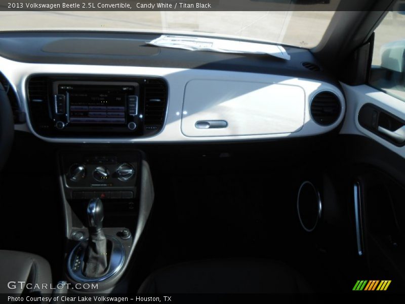 Candy White / Titan Black 2013 Volkswagen Beetle 2.5L Convertible