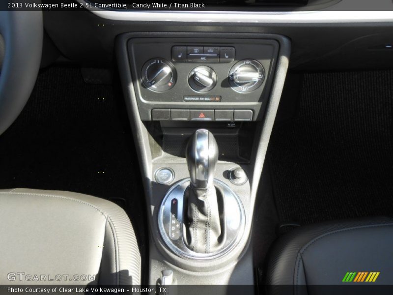 Candy White / Titan Black 2013 Volkswagen Beetle 2.5L Convertible
