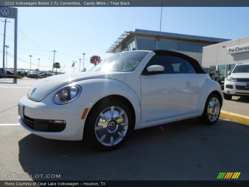 Candy White / Titan Black 2013 Volkswagen Beetle 2.5L Convertible