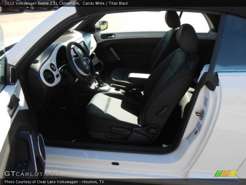 Candy White / Titan Black 2013 Volkswagen Beetle 2.5L Convertible